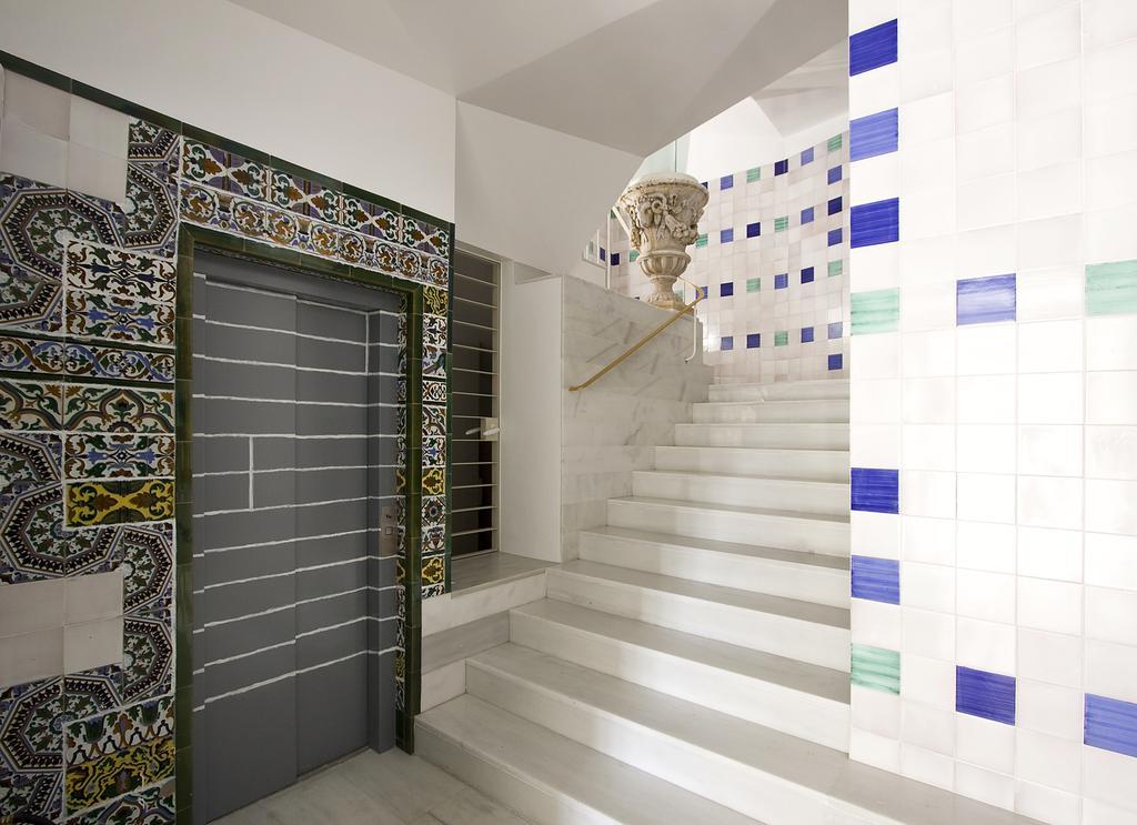 Apartamentos Alemanes Gradas Luxury Seville Exterior photo