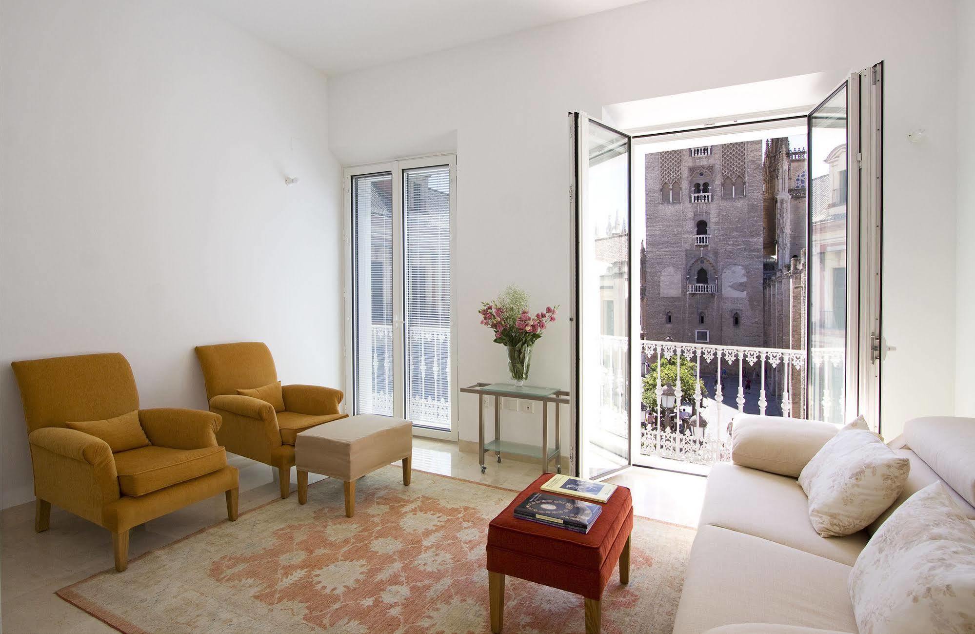 Apartamentos Alemanes Gradas Luxury Seville Exterior photo